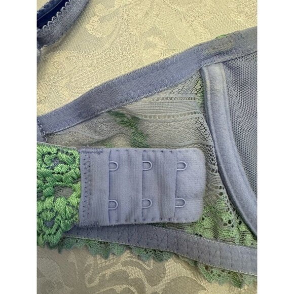 Wacoal Size 34DD Embrace Lace Underwire Bra Sheer 65191 Purple Green Stained - Picture 7 of 8